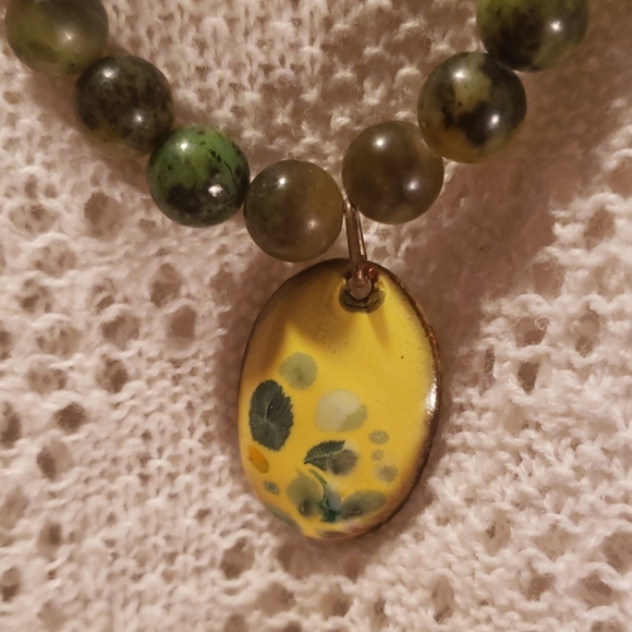 Two jade like glass beaded necklaces ! - Picture 3 of 5